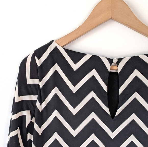 black & off white chevron pattern long sleeve dress, xs - Picture 5 of 12